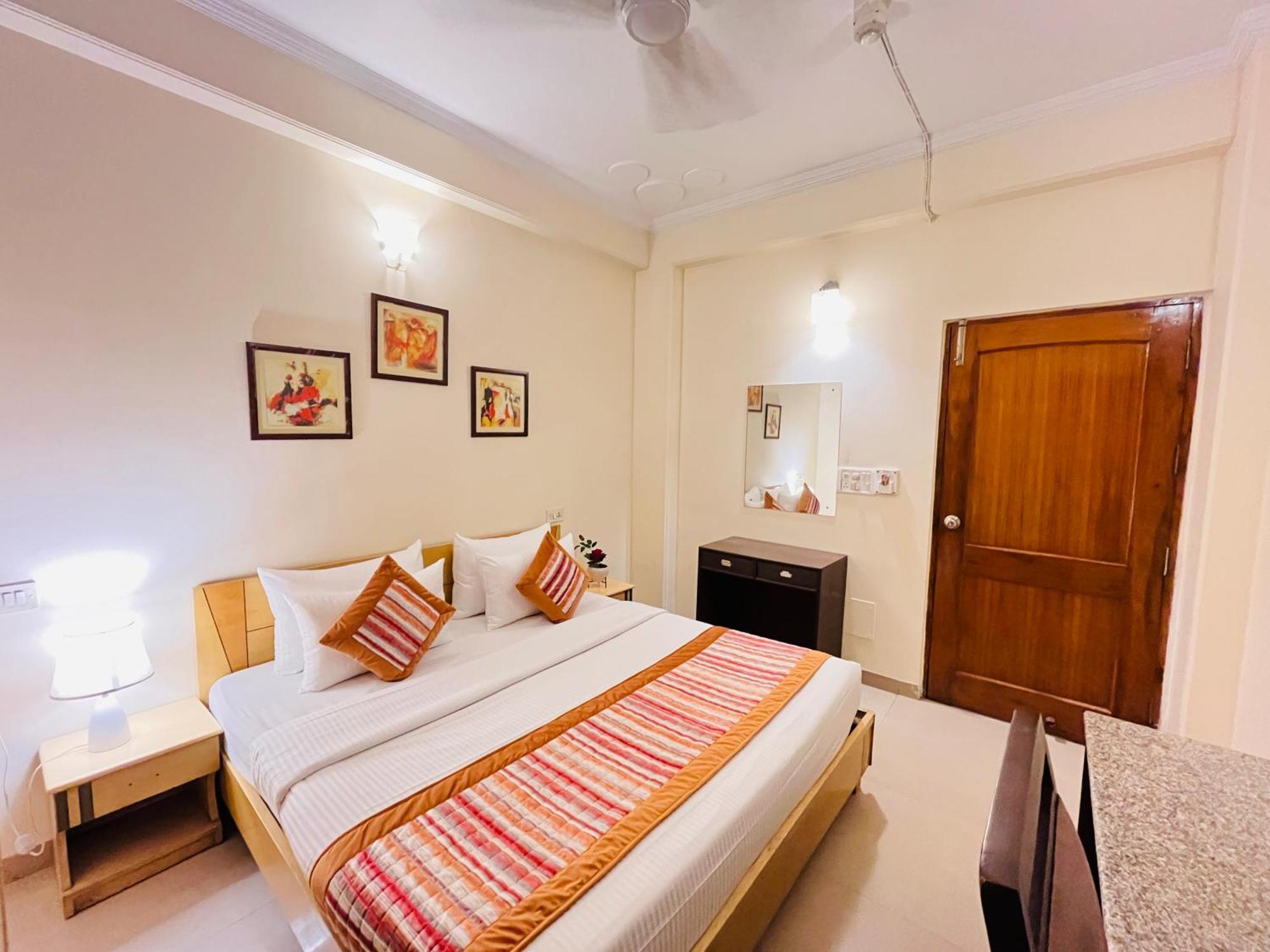 Persona International Hotel Karol Bagh Delhi Exterior photo