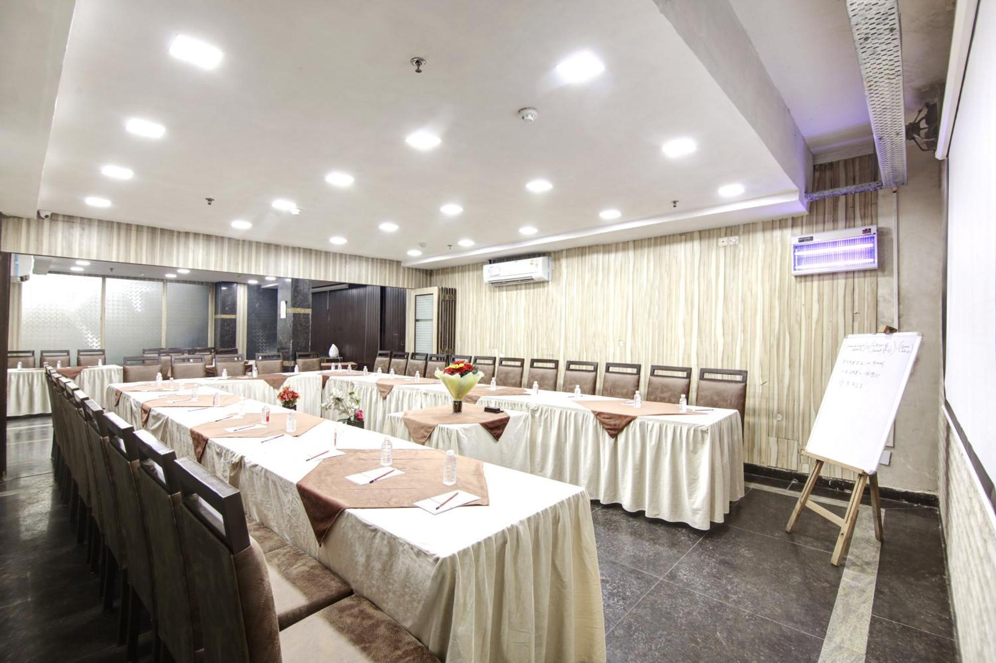Persona International Hotel Karol Bagh Delhi Exterior photo